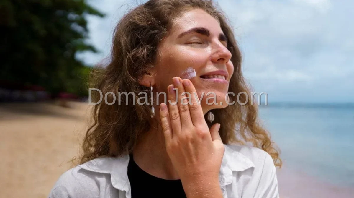 Rekomendasi Chemical Sunscreen Lokal SPF 50 untuk Kulit Berminyak Tanpa White Cast